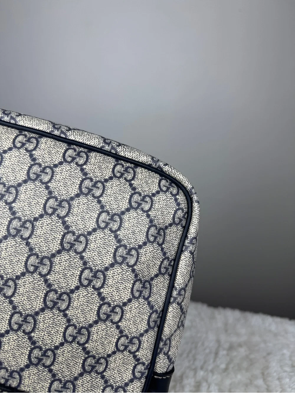 Gucci Small Gray/Black GG Supreme Messenger Crossbody Bag